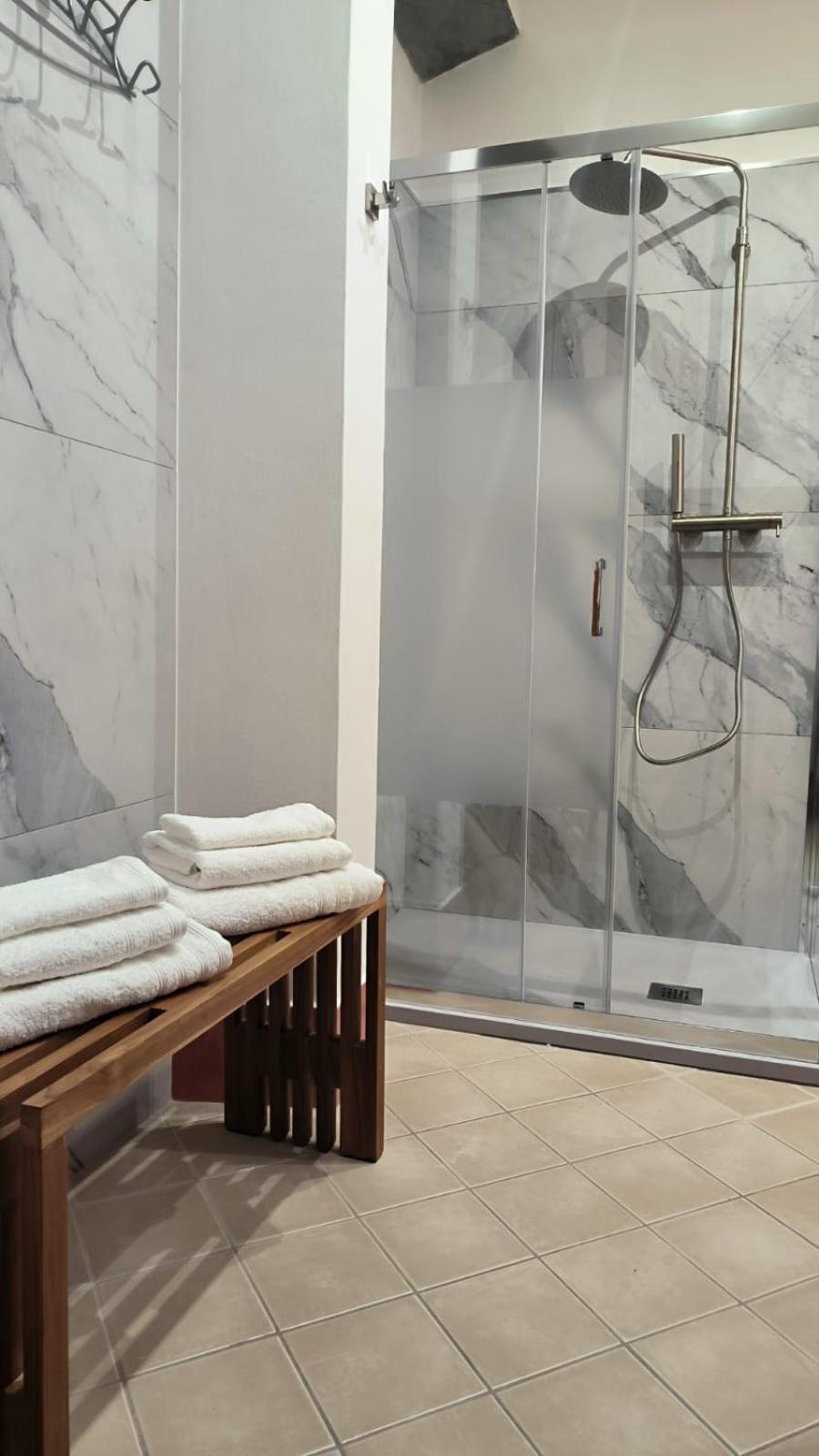 Villa Marchesa 阿罗纳 外观 照片