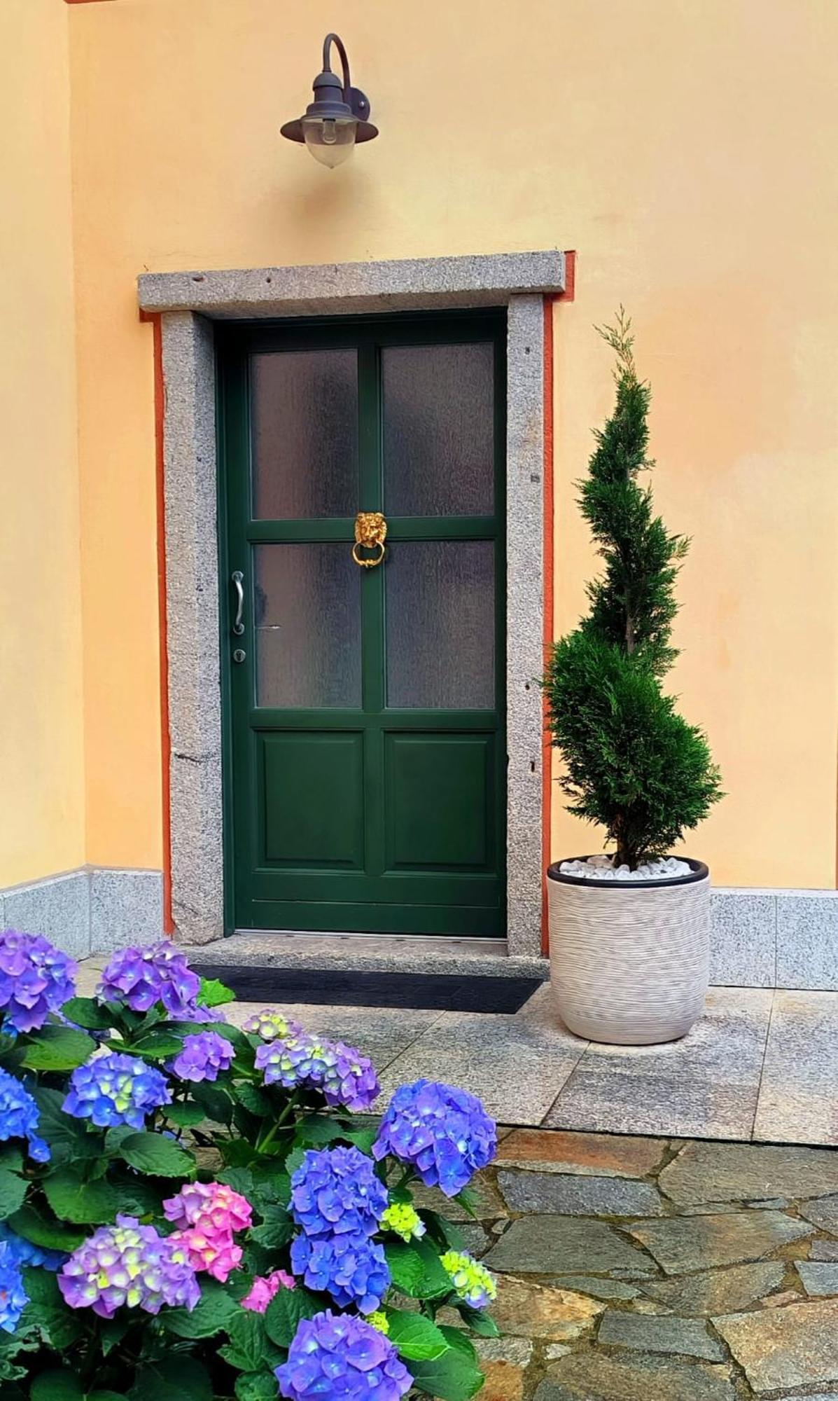 Villa Marchesa 阿罗纳 外观 照片