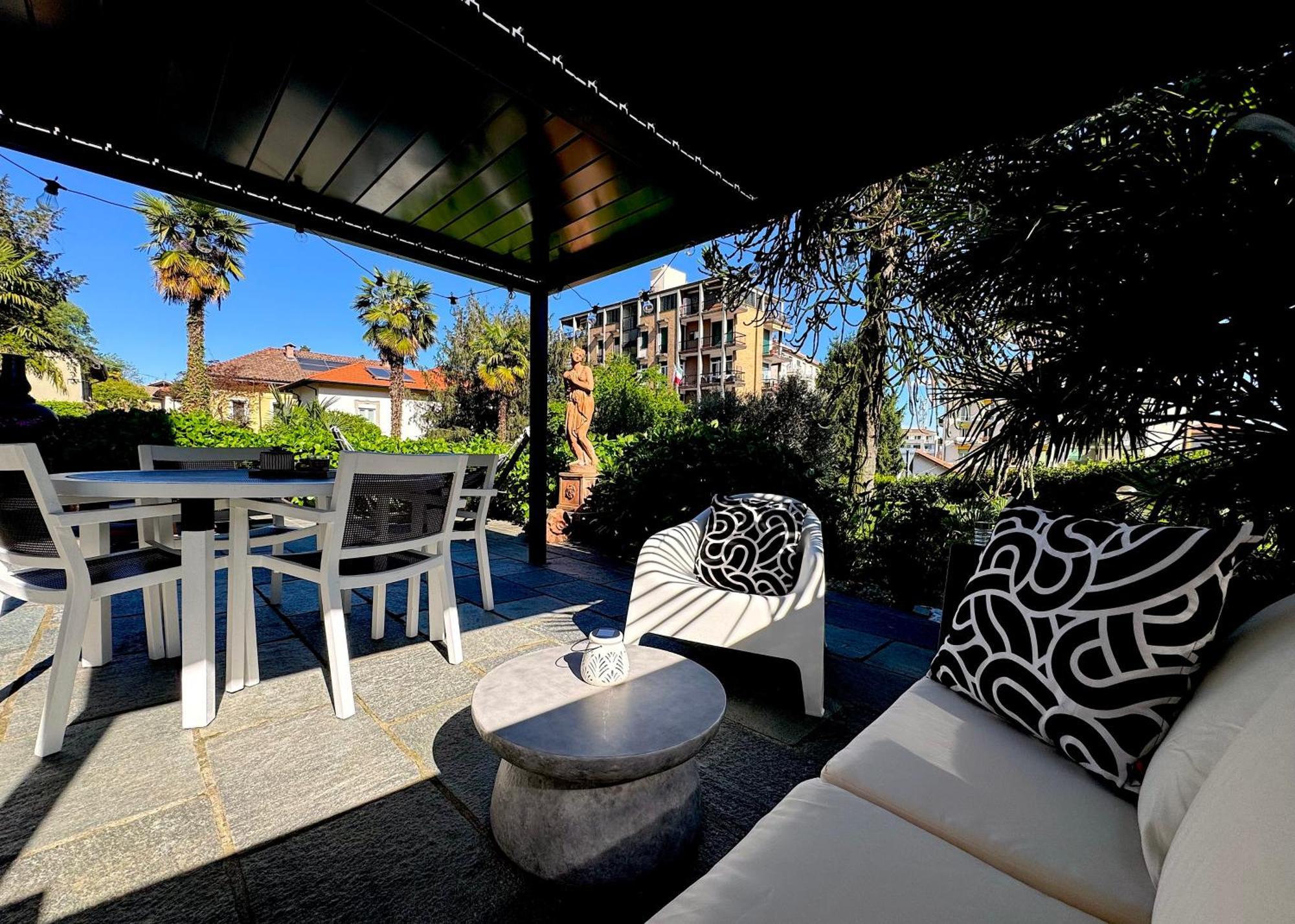 Villa Marchesa 阿罗纳 外观 照片